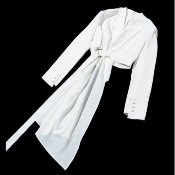 White Asymmetrical Blouse ❄️ - Picture 6 of 7